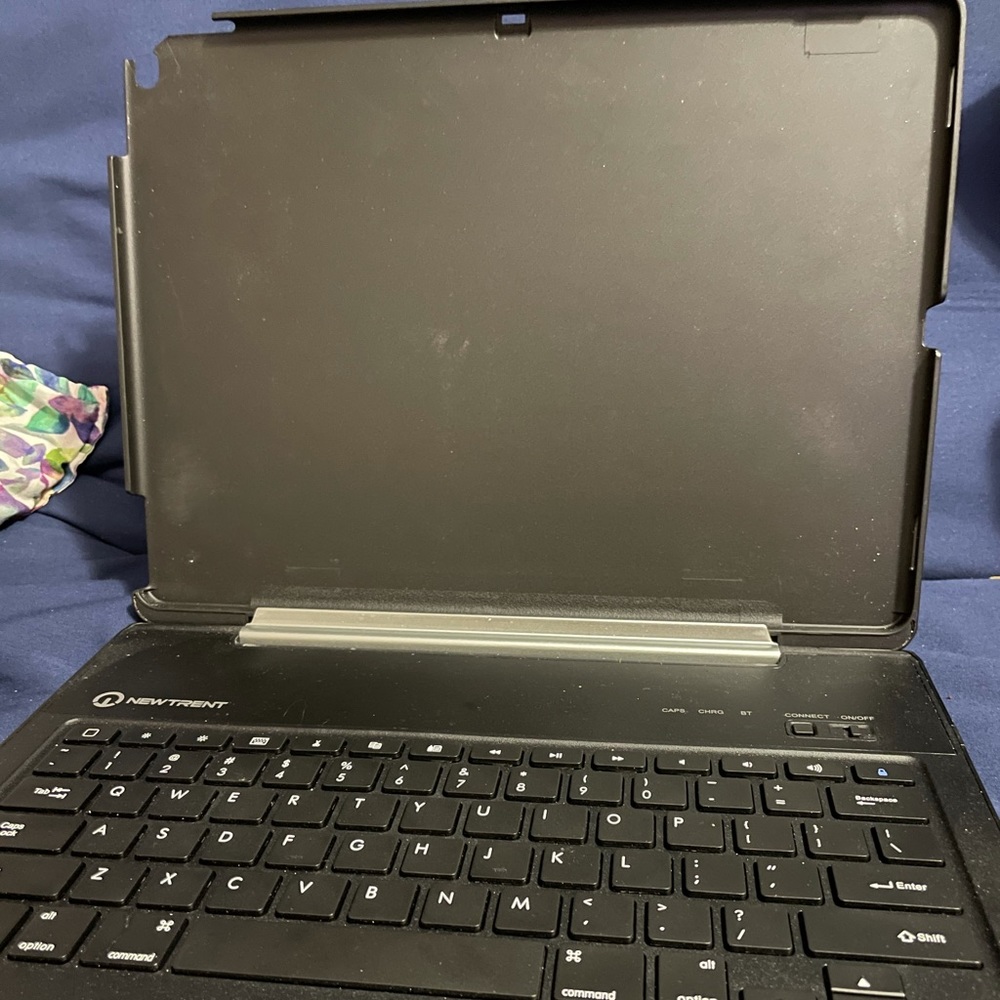 HardShell 13in IPad case
